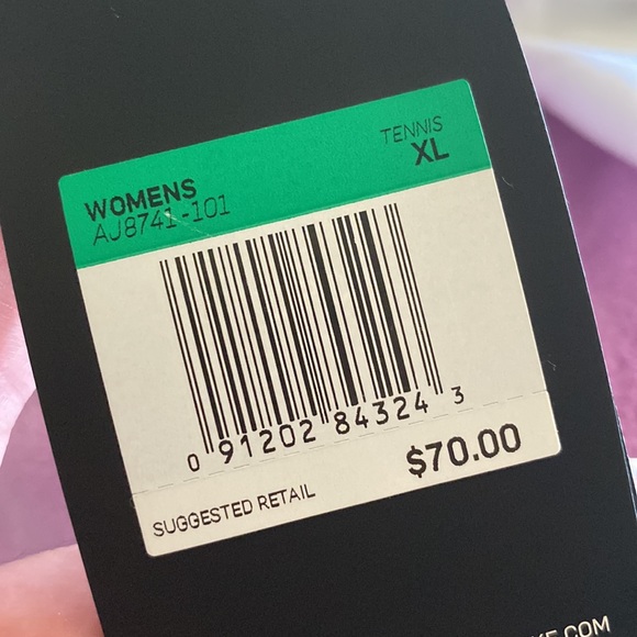 Nike Breathe Tee - Picture 6 of 6